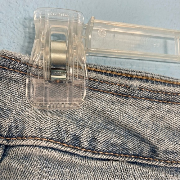 American Eagle Button Denim Circle Mini Skirt - Size 2 - Light Wash - Picture 5 of 13